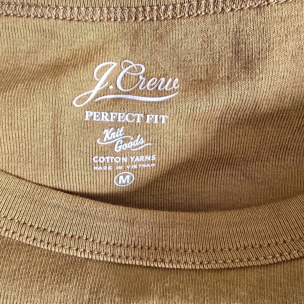 J.Crew Perfect Fit Short Sleeve T-Shirt Mustard‎ Yellow Cotton Knit Size Medium